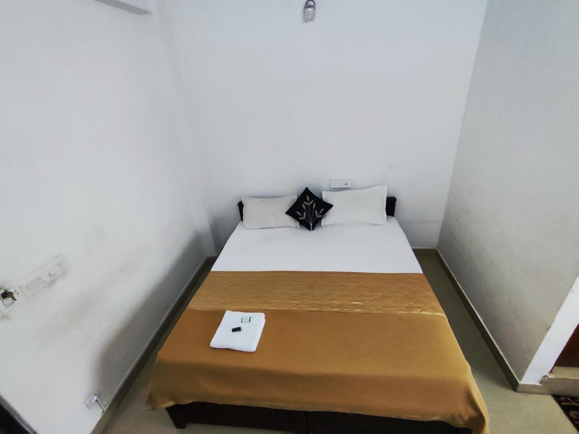 Awa Residency Hotel Kochi Стая снимка